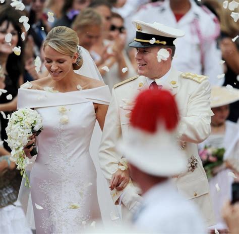 Aktuelle infos, news und gerüchte zu charlène von monaco, mit den neuesten videos und bildern / fotos. Monacos Fürstenpaar: Albert und Charlene heiraten zum ...