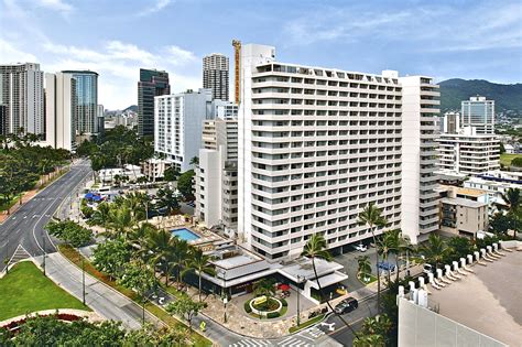 Waikiki Hotels like Ambassador Hotel Waikiki Beach Welcome Foodies and