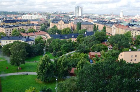 Stina lundberg möter ulf lundell i hans hus på österlen. Stockholms gröna rum