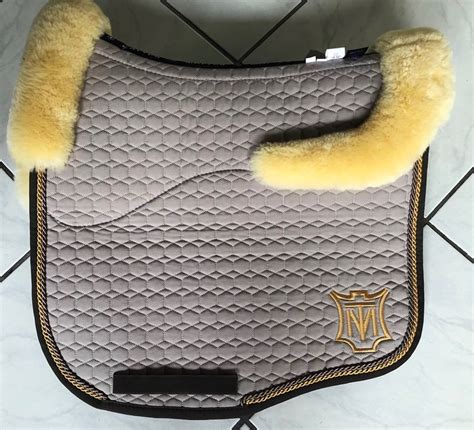 You create it, mattes makes it. Mattes Lammfellschabracke walnuss - Reitsport Horseland ...