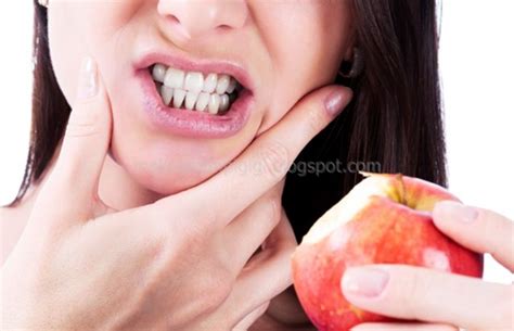 Implant gigi (dental implant) implant gigi merupakan gigi palsu permanen yang ditanam dalam gusi dan berdiri sendiri. 99 Arti Mimpi Gigi Depan Atas atau Bawah Goyang Menurut ...