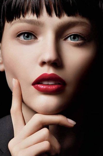 25 Glamorous Makeup Ideas With Red Lipstick Makeup Advertisement