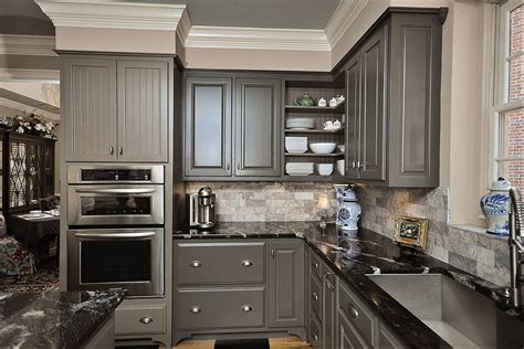 You could also use your white trim color. 36+ Fabulous Black Kitchen Granite Countertops Design Ideas