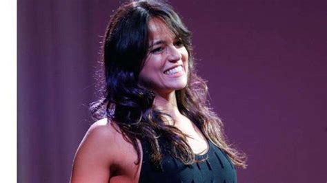 Michelle Rodriguez Flaunts Armpit Hair The Times Of India