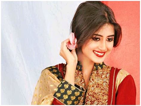 Best Top Ten Pakistani Actress Pictures 2023 New Fashion Elle