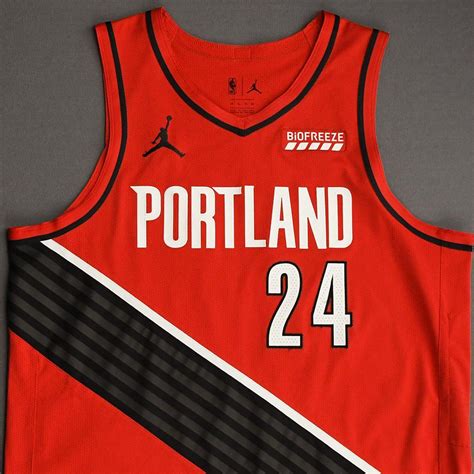 I portland trail blazers hanno rimesso sotto contratto norman powell, per l'ex raptors un rinnovo in 27 partite giocate a portland, norman powell ha viaggiato a 17 punti di media con il 36.1% al tiro. Norman Powell - Portland Trail Blazers - Game-Worn ...