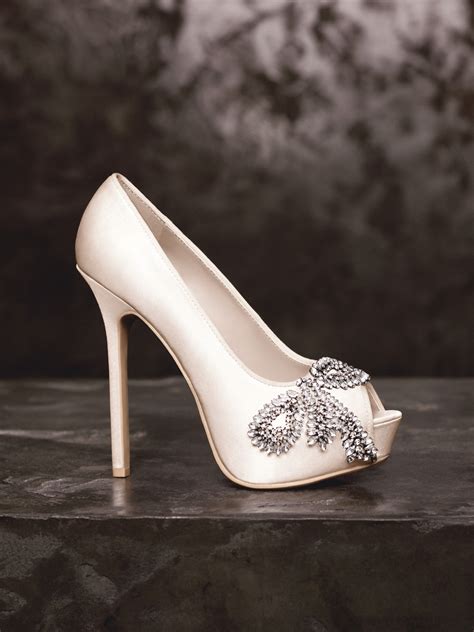 Spring 2013 White By Vera Wang Wedding Shoes Vw370143