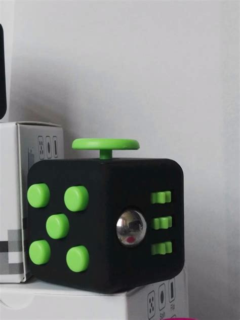 Cubo Anti Estrés Fidget Cube Mod Mesh Negro Con Verde 9900 En