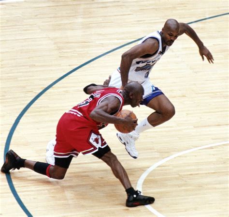 Was Michael Jordans Final Shot With The Bulls A Foul Yahoo Sports