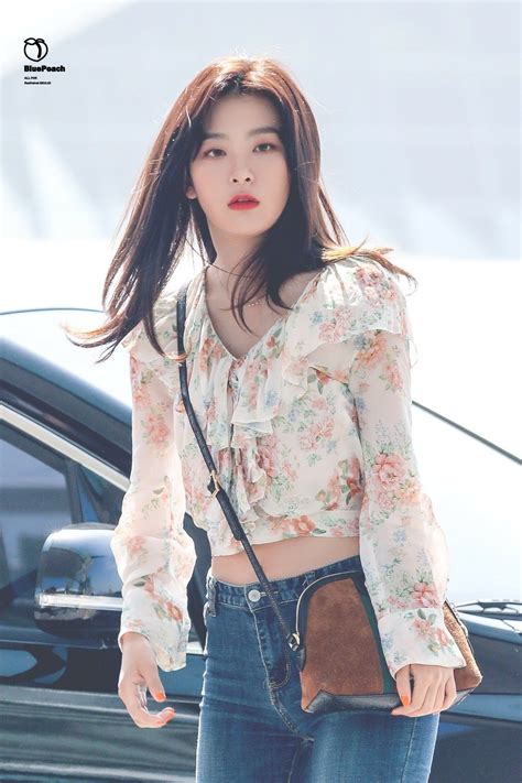 Seulgi Red Velvet Airport Fashion Kpop Red Velvet Seulgi Red Velvet