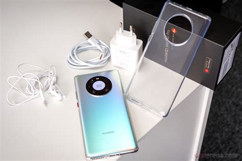 Huawei Mate 40 Pro Pictures Official Photos