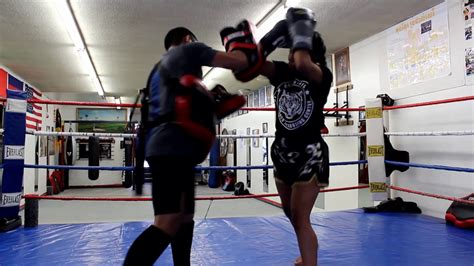Long Beach Kickboxing Fight Tip Of The Week Pad Work Youtube