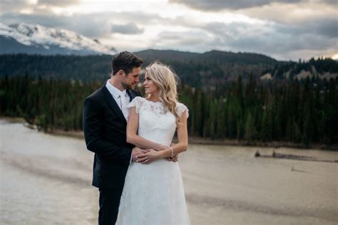 Shantel And Nicks After Wedding Session In The Beautiful Scenery Of