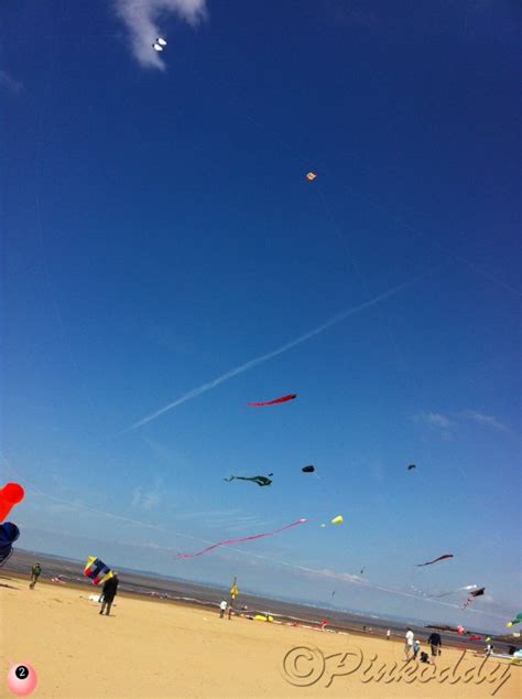 Kite Flying On The Beach Pinkoddys Blog