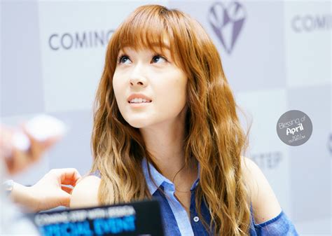 Jessica Coming Step Fan Signing 2 Pretty Photos And Videos Of Girls Generation
