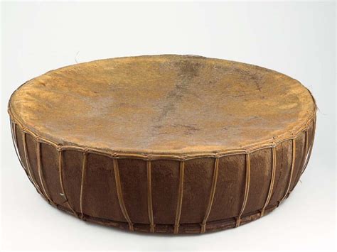Alat musik ini dapat ditemukan di wilayah aceh besat, aceh utara dan wilayah pidie. Rebana — Wikipédia
