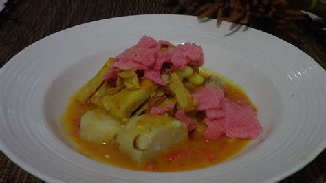 In west sumatra, a minang dish from padang pariaman is called lontong gulai pakis, lontong served with young fern leaves gulai. Resep Kua Pical Lontong Padang : resep Lontong sayur ...