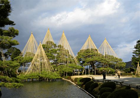 Kanazawa: Unveiling Crafts, Gardens, and Historic Districts 2