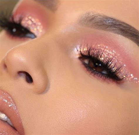 35 Pink Eye Makeup Looks To Try This Season