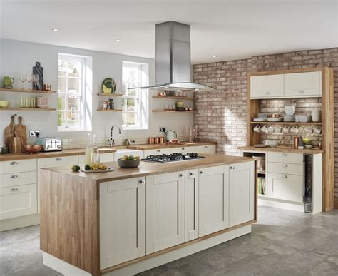 Copper kitchen worktops offer a durable and bacteria free solution. Fairford Antique White Kitchen | Shaker Kitchens | Howdens ...