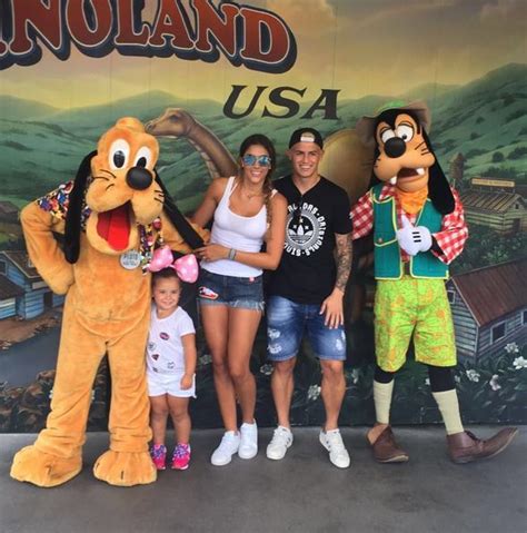 Jugador del @everton y selección colombia @fcfseleccioncol bienvenidos⚽. James Rodriguez's Ex-Wife Reveals Why She Split With ...