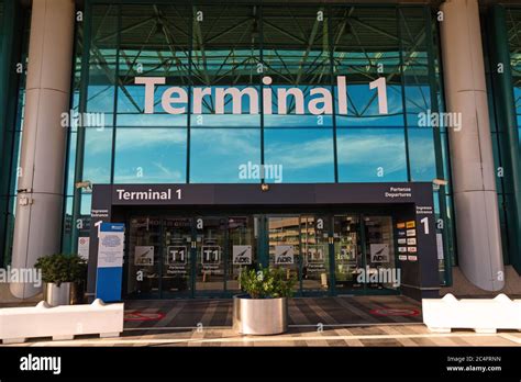 Rome Airport Terminal 1 Hi Res Stock Photography And Images Alamy