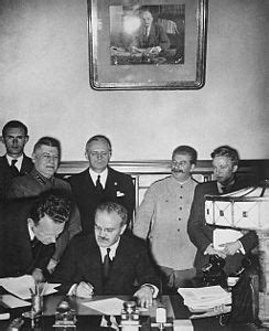 Desirous of strengthening the cause of peace between germany and the u.s.s.r., and proceeding from the fundamental provisions of the neutrality agreement concluded in april. Patto Molotov-Ribbentrop - Wikipedia