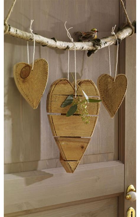 Osterdeko ideen zum basteln mit holz papier und pappe. Herz aus Holz basteln | selbst.de