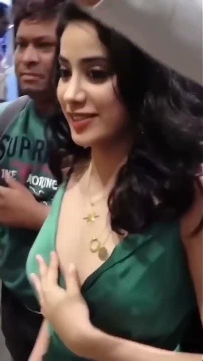 Janhvi Kapoor Sexy Look You Never Seen Before 🥵🥰😍 Youtube