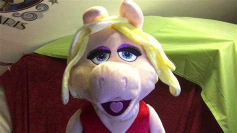 Miss Piggy Sings Hello Youtube