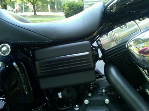 Harley davidson has been turning out america's most famous motorcycles since 1905 and shows no signs of slowing down. painted my battery cover band - Harley Davidson Forums