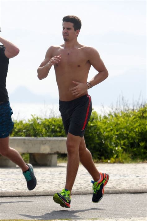 Get all the details on edson celulari, watch interviews and videos, and see what else bing knows. EGO - Sem camisa, Enzo Celulari se exercita na orla do Rio ...