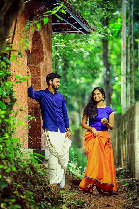 Pin By 𝕸𝖊𝖌𝖍𝖆𝖒𝖆𝖑𝖍𝖆𝖗 On Cute Couples Kerala Wedding Photography Wedding Couple Poses