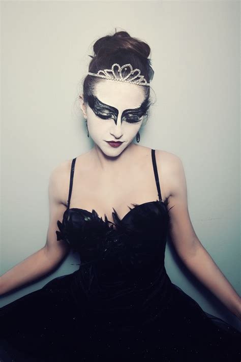 ebenfalls eine schöne kostüm idee black swan soirée halloween easy college halloween costumes