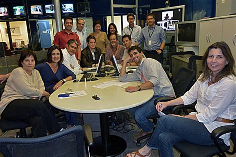 O namorado de fátima bernardes surge no jornal nacional e internautas falam da reação de william bonner 5 de março de 2020. Fátima Bernardes ganha festa de despedida de colegas do ...