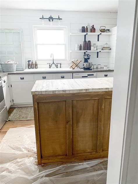 We have included 25 diy butcher block countertop plans that you can choose from. DIY Antique General Store Counter 2x2" Butcher Block ...