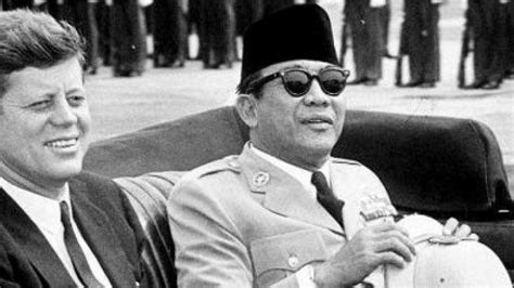Ekonomi bukan tak diurus oleh soekarno. Benarkah G30S/PKI Kudeta Merangkak Soeharto Pada Presiden ...