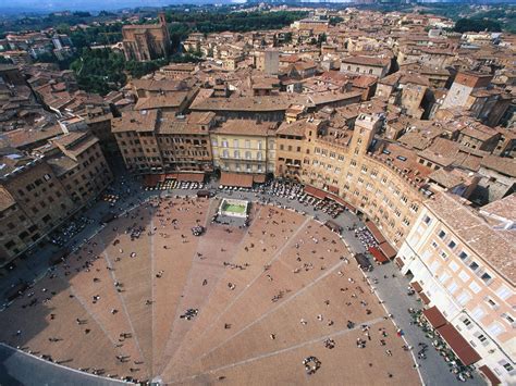 Aerial View Of Piazza Del Campo Italy Wallpapers Wallpapers Hd