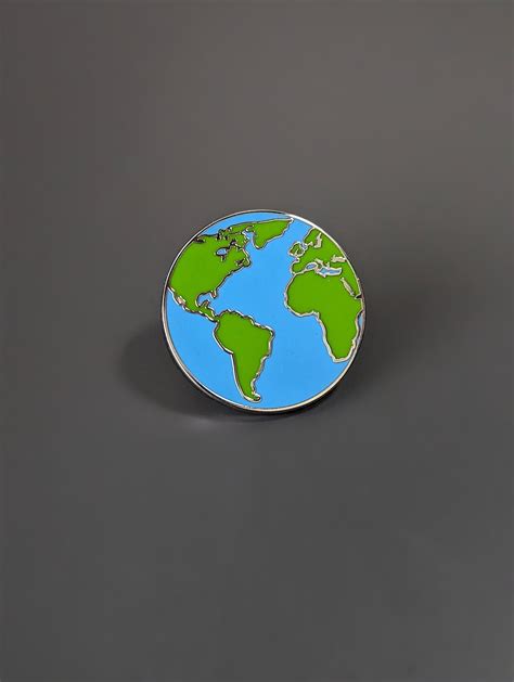 Globe Earth Pin Geography Hard Enamel Pin Badge For Travel Backpacking
