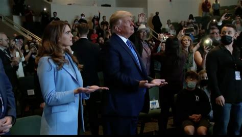 Few Masks And No Social Distancing At Church Service Trump Attended