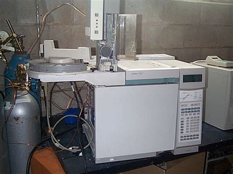 Gas Chromatograph Hewlett Packard 6890 With Dual Injectors And Dual
