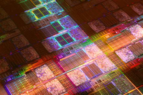 intel uvádí první šestijádrové procesory diit cz