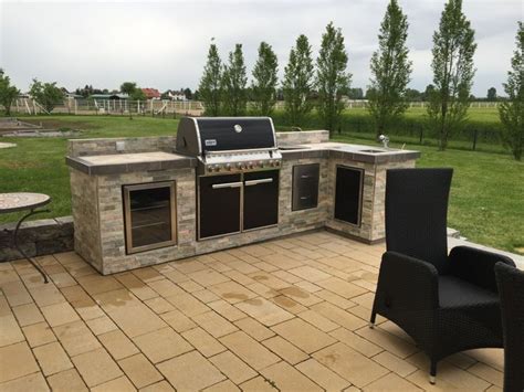 Europaletten kchenregal auf die arbeitsplatte selberbauen. Outdoor Küche Summit 670 | Terassenideen, Outdoor küche ...