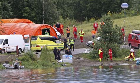 Arbeidernes ungdomsfylking website (in norwegian). Sur l'île d'Utoeya, l'interminable calvaire des victimes ...