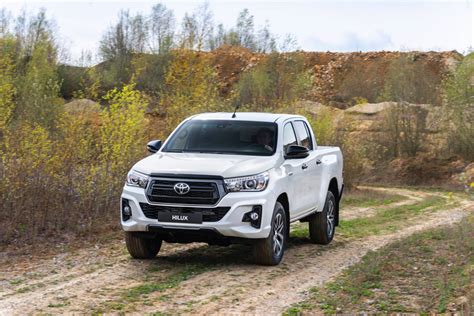 Toyota Details 2020 Hilux For The Uk Autoevolution