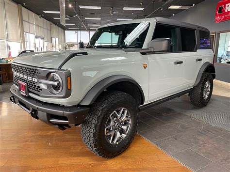 2021 Ford Bronco Badlands Hardtop 27 Cactus On Ground Leather Tow