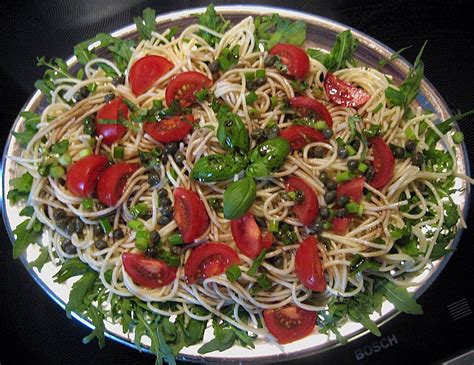 Spaghettisalat mit Rucola und Tomaten von FrlM