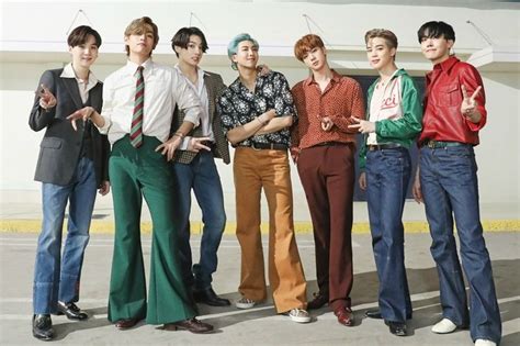Bts 방탄소년단 다이너마이트 dynamite npr tiny desk home concert 해외반응 리액션 한글자막 bts dynamite 해외반응 자막. 방탄소년단 '다이너마이트', 트로피컬-풀사이드 버전도 나온다 ...