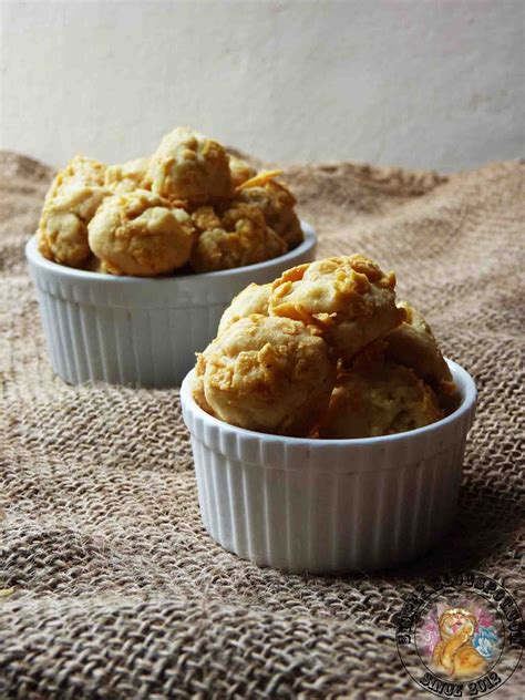1/2 sudu teh serbuk penaik. syapex kitchen: Cornflakes Crunchy Cookies