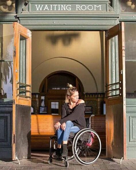 Pin Von Deane ♿ Auf Ladies Who Are In Wheelchairs ♿ Busy Enjoying Life